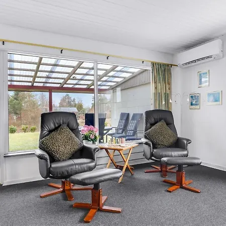 Two-bedroom In Feriehus Tarm