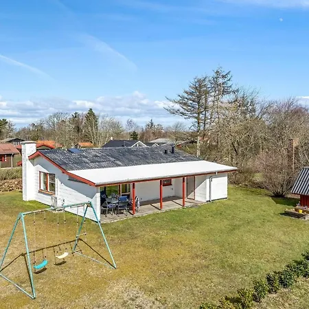 Two-bedroom In Feriehus *